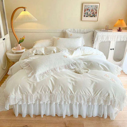 Royal Lace Ruffle Cotton Bedding Collection with Quilted Bedspread - Très Elite