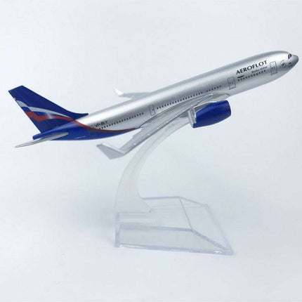 Russian Airlines 16cm Alloy Airplane Model - Stunning Collectible Replica for Aviation Enthusiasts - Exceptional Craftsmanship Display Piece
