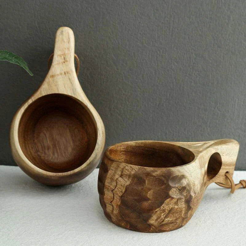 Rustic Acacia Wood Outdoor Mug - Elegant Camping Coffee & Milk Cup with Practical Rope Handle - Très Elite