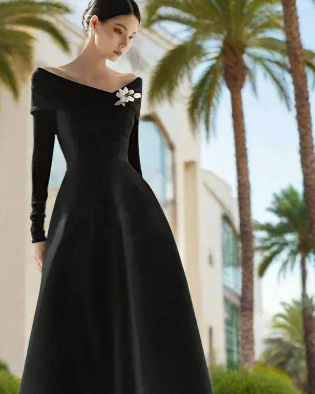 Stylish Sleeveless High Waist Evening Dress with Boat Neck for Women