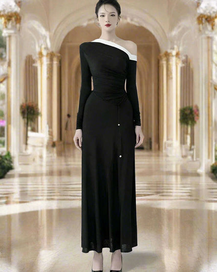 Autumn Dress with Distinctive Diagonal Collar and Lace-up