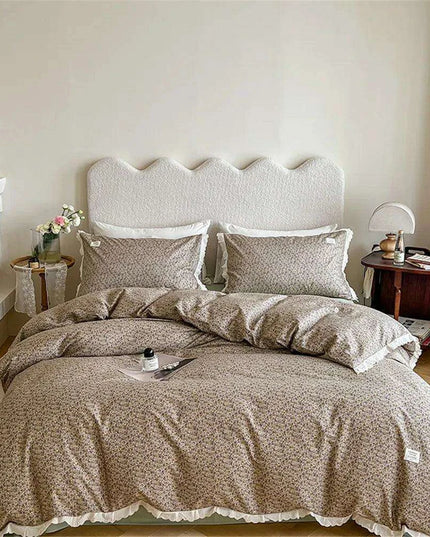 Vintage Lace Floral Egyptian Cotton 4-Piece Bedding Set with Shams