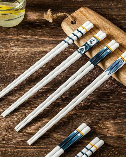 Sophisticated Japanese Porcelain Chopstick Collection - 5 Pairs for an Elevated Dining Experience
