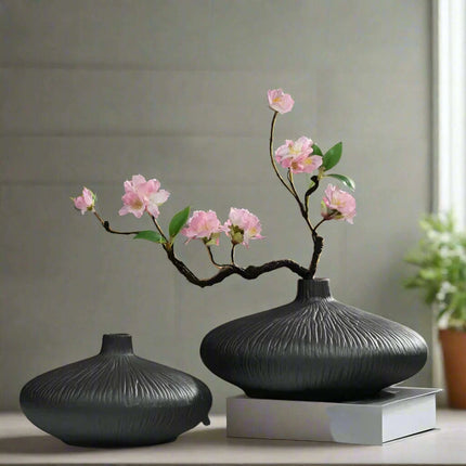 Stunning Black Crackle Ceramic Zen Vase for Sophisticated Home Accents and Floral Displays