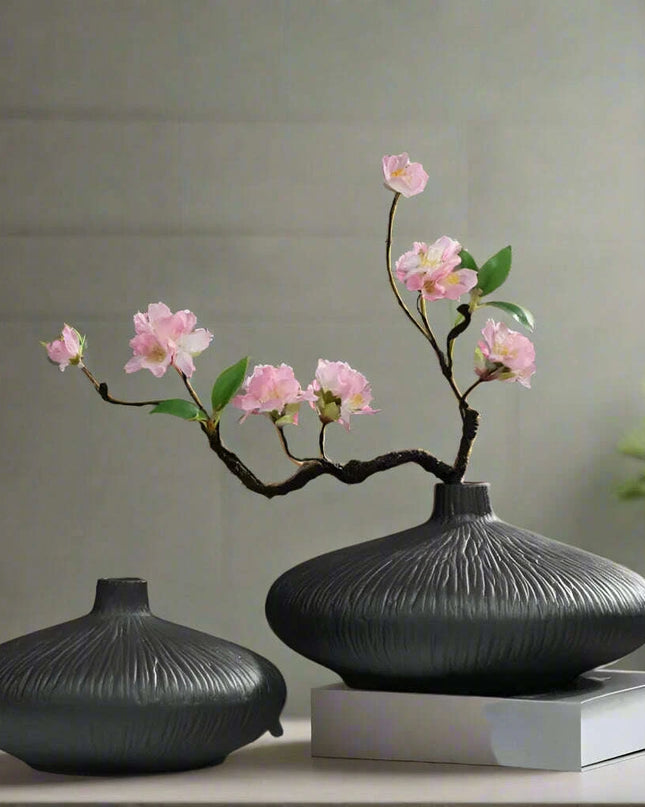 Stunning Black Crackle Ceramic Zen Vase for Sophisticated Home Accents and Floral Displays