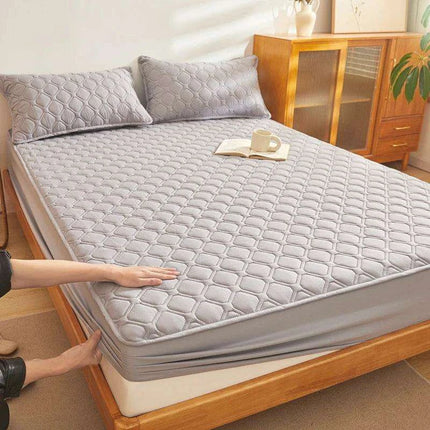 Waterproof Thick Fitted Sheet for All Mattress Sizes - Cozy and Protective Bedding Solution