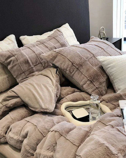 Luxurious Milk Velvet Duvet Cover Set with Elegant Square Lattice Design - Ultra-Soft 4-Piece Bedding Ensemble