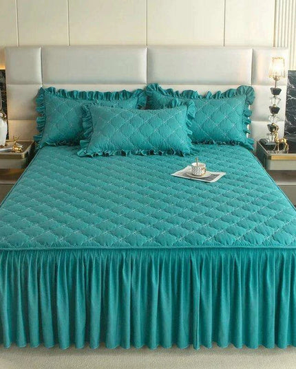 Plush Quilted Mattress Protector with Solid Color Bed Skirt - Skin-friendly Bedspread (No Pillowcase)