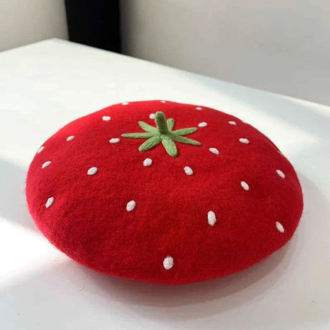 Charming Handcrafted Pumpkin Wool Beret with Leaf Embellishments for Fall and Winter Fashion