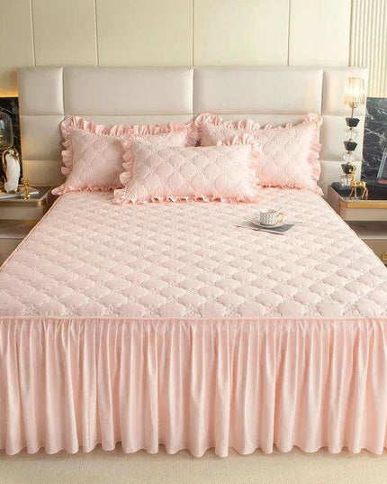 Plush Quilted Mattress Protector with Solid Color Bed Skirt - Skin-friendly Bedspread (No Pillowcase)