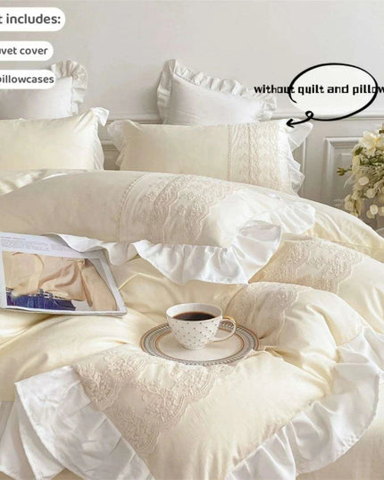 Elegant 3-Piece Lace Bedding Set with Pillowcases