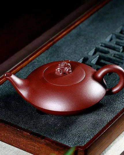 Handcrafted Yixing Purple Clay Teapot - 240ml Ideal for Oolong and Dahongpao Tea Enthusiasts
