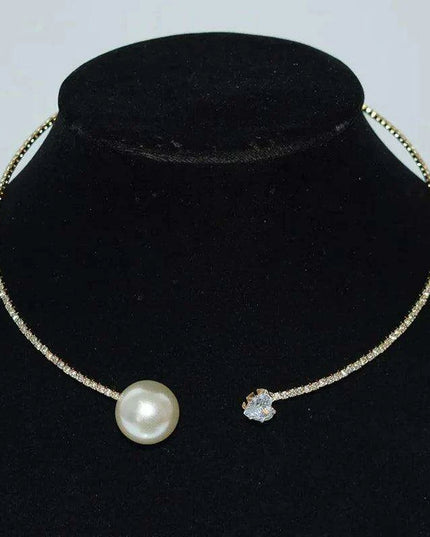 Sparkling Heart-Shaped Open Collar Choker Necklace for Women - Chic and Stylish Jewelry Accessory