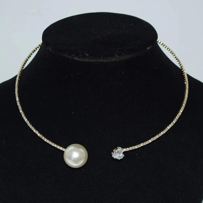 Sparkling Heart-Shaped Open Collar Choker Necklace for Women - Chic and Stylish Jewelry Accessory