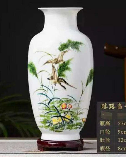 Antique Chinese Ceramic Vase with Intricate Animal Motif - Timeless Charm