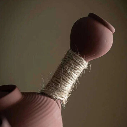 Artisan 600ml Japanese Clay Teapot - Handcrafted Ceramic Kettle with Ergonomic Handle for Authentic Tea Brewing