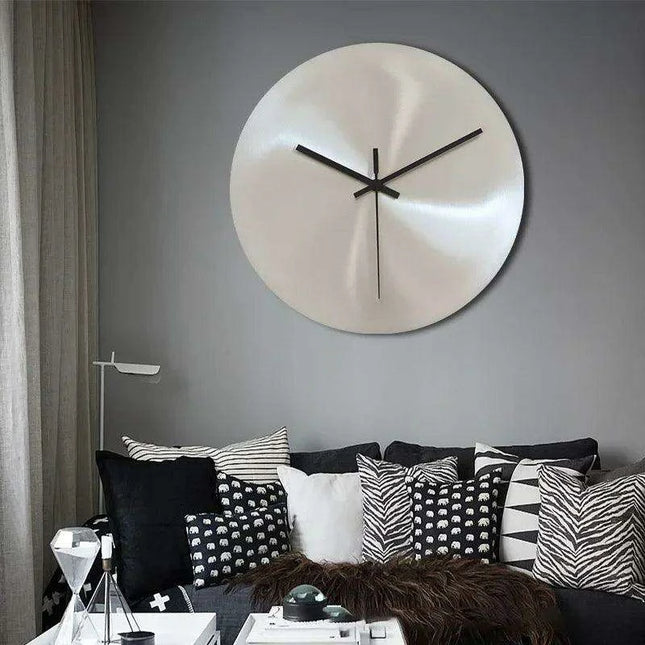 Sleek Industrial Silent Round Clock - Elegant Minimalist Timepiece for Modern Interiors