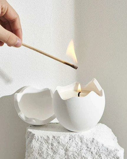 Artistic Egg-Shaped Aromatherapy Candle for Serenity and Relaxation