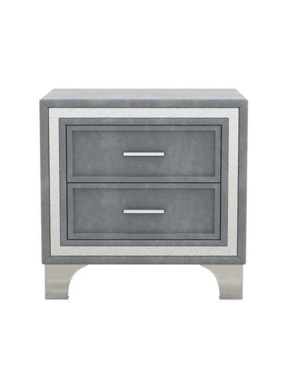 Luxurious LED-Illuminated Queen Bedroom Set with Crystal-Tufted Headboard and Nightstands - Modern Sophistication