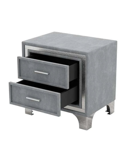 Luxurious LED-Illuminated Queen Bedroom Set with Crystal-Tufted Headboard and Nightstands - Modern Sophistication