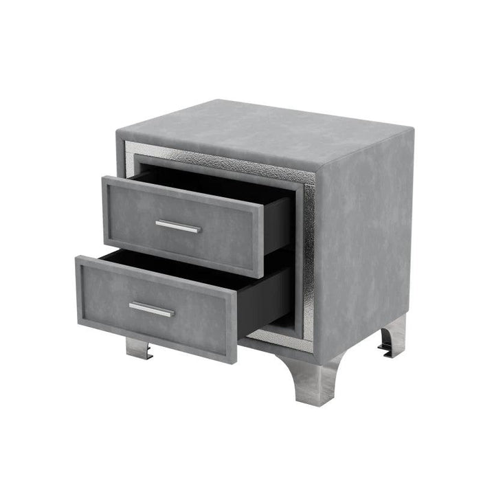 Luxurious LED-Illuminated Queen Bedroom Set with Crystal-Tufted Headboard and Nightstands - Modern Sophistication