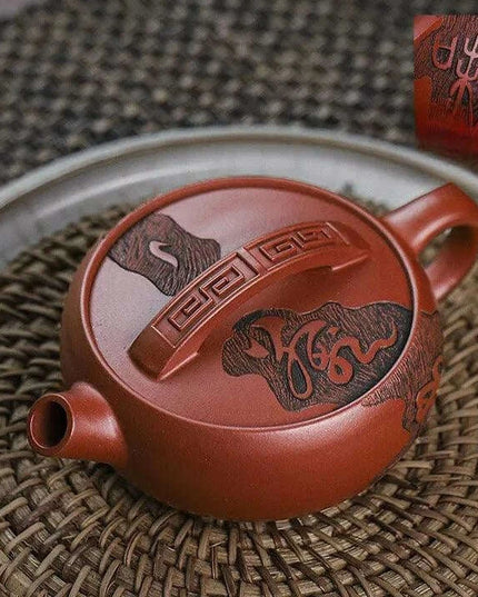 Authentic Elegance: 120ml Dragon's Blood Sand Teapot for Tea Aficionados