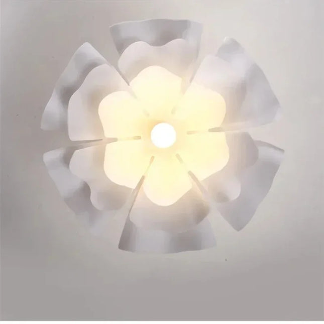 Postmodern White Flower LED Pendant Light — Petal Design, 40–80cm