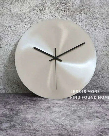 Sleek Industrial Silent Round Clock - Elegant Minimalist Timepiece for Modern Interiors