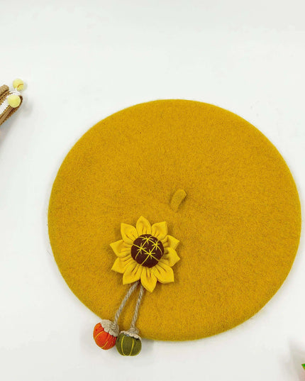 Charming Handcrafted Pumpkin Wool Beret with Leaf Embellishments for Fall and Winter Fashion