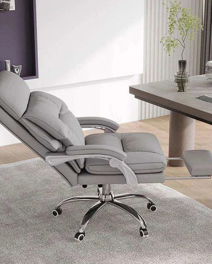 Ultimate Comfort Ergonomic Gaming Chair with Footrest and 360-Degree Swivel Action