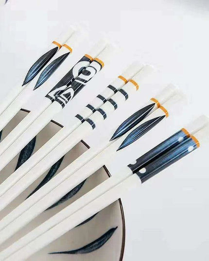 Sophisticated Japanese Porcelain Chopstick Collection - 5 Pairs for an Elevated Dining Experience