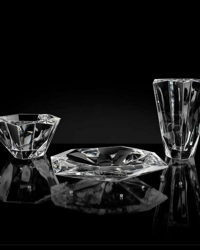 Sleek Modern Crystal Vase - Elevate Your Space with Timeless Style