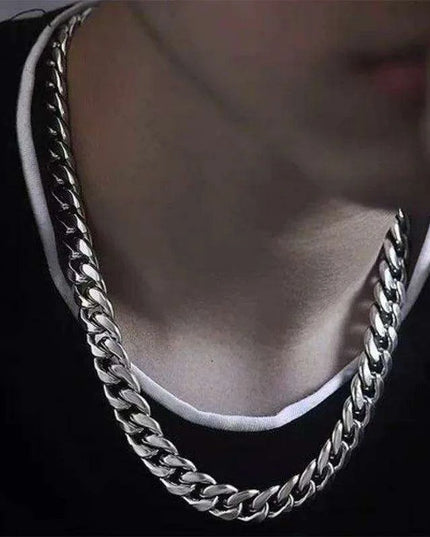 Modern Men's Stainless Steel Figaro Chain Necklace - Stylish Accessory for Any Event