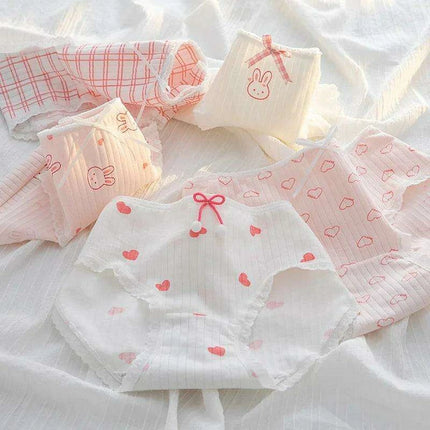 Whimsical Fruit-Themed Cotton Briefs for Girls - Soft and Breathable Seamless Underwear
