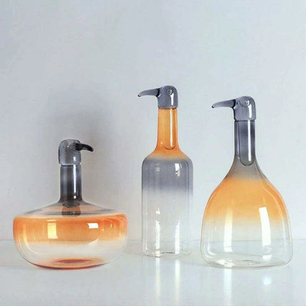 Toucan-Inspired Gradient Glass Vase: A Chic and Multifunctional Home Accent