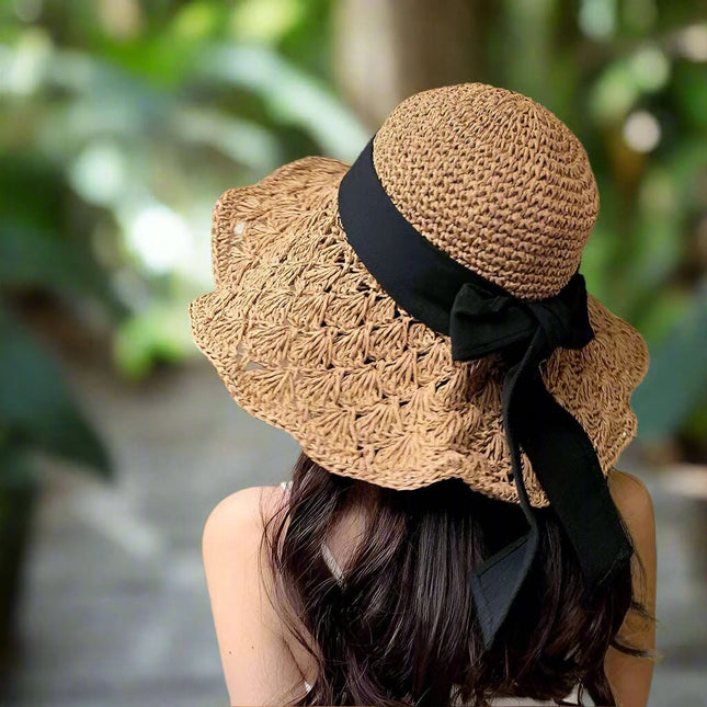 Elegant Women's Travel-Friendly Straw Sun Hat with Wide Brim for Enhanced Summer Protection
