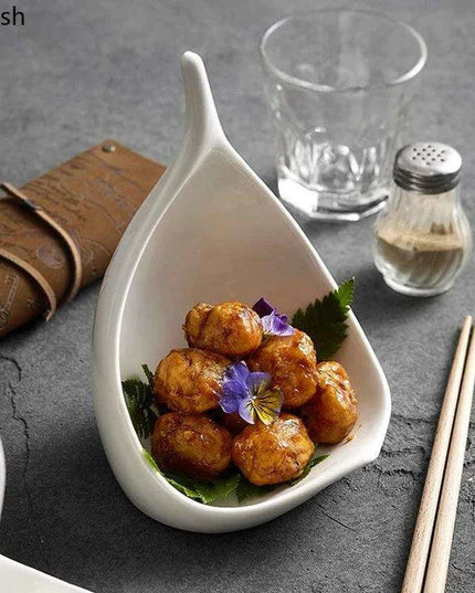 Chic Irregular Shaped Ceramic Plate Collection for Elevated Dining