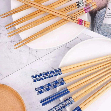 Chic Bamboo Chopstick Collection - 5 Pairs with Non-Slip Design