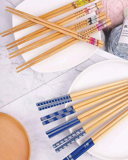 Chic Bamboo Chopstick Collection - 5 Pairs with Non-Slip Design