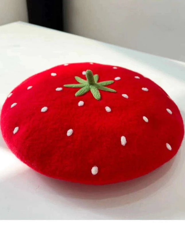 Charming Handcrafted Pumpkin Wool Beret with Leaf Embellishments for Fall and Winter Fashion