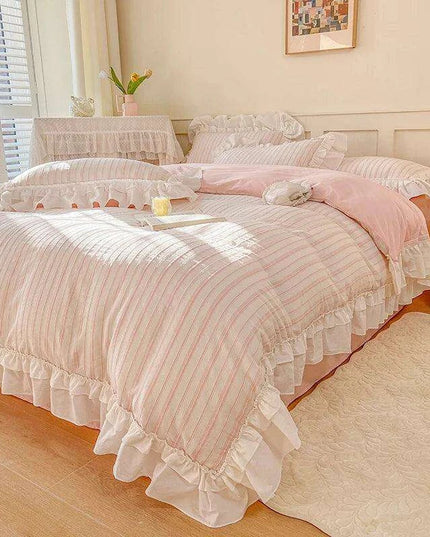 Elegant 4-Piece French Vintage Plaid Cotton Bedding Set with Ruffled Duvet Cover and Bed Skirt