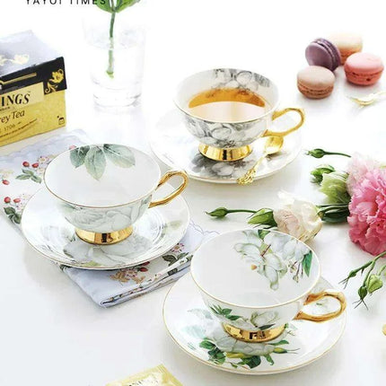 Portable Elegance: Luxurious Tea and Coffee Set with Effortless Saucers