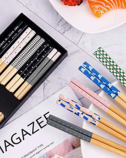 Eco-Friendly Bamboo Chopsticks Set - 5 Pairs for Sushi and Asian Delicacies