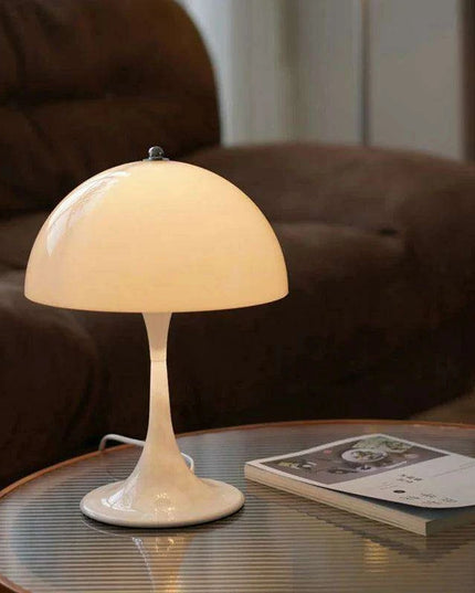 Vintage-Inspired Mushroom Desk Lamp: Timeless Elegance Meets Contemporary Design