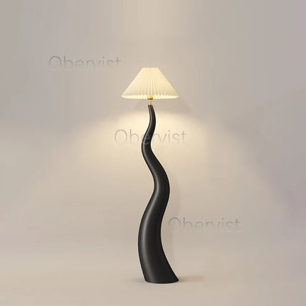 Pleated Floor Lamp — Minimalist Vertical Standing Light