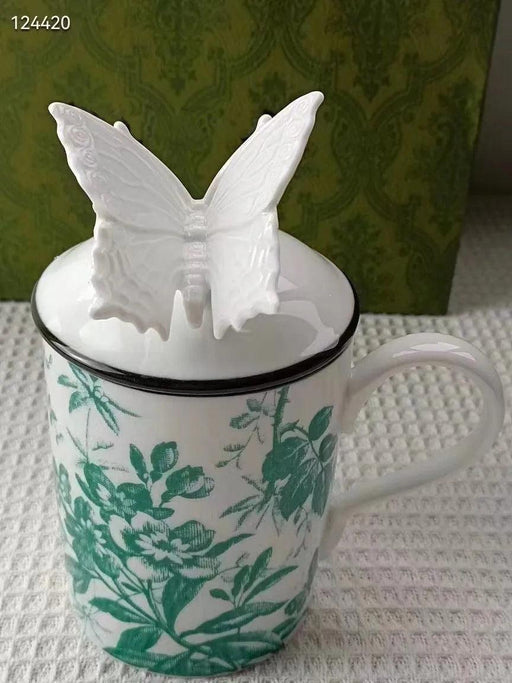 Charming European Ceramic Mug Set with Lid - Elegant Gift Box for a Delightful Drinking Experience