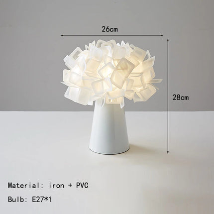 Cozy Beam Nordic Flower Art LED Table Lamp - Multiple Colors & Elegant
