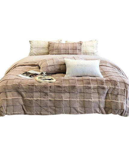 Luxurious Milk Velvet Duvet Cover Set with Elegant Square Lattice Design - Ultra-Soft 4-Piece Bedding Ensemble