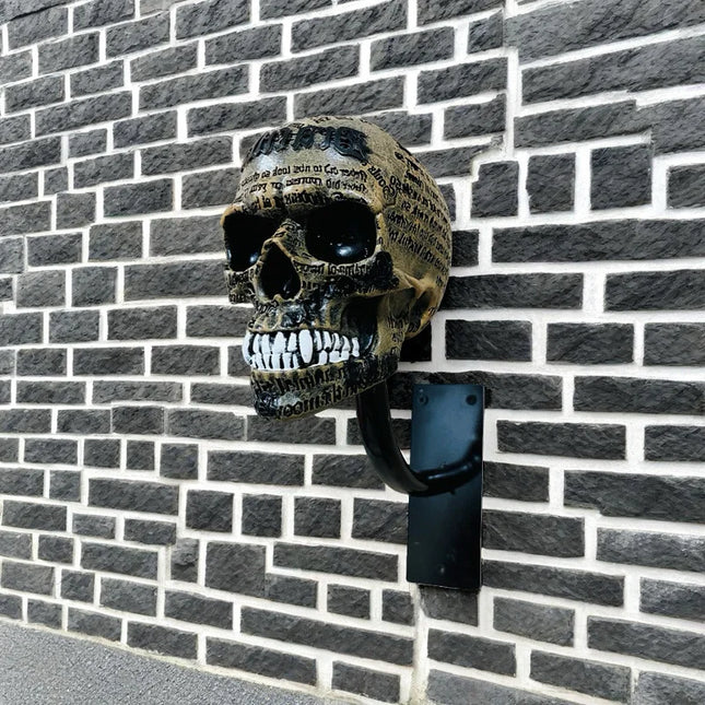 Skull Motorcycle Helmet Wall Mount – Retro Resin Display Bracket & Home Decor
