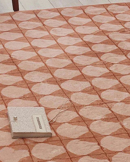 Chic Handcrafted Vintage Area Rug for Modern Living Spaces